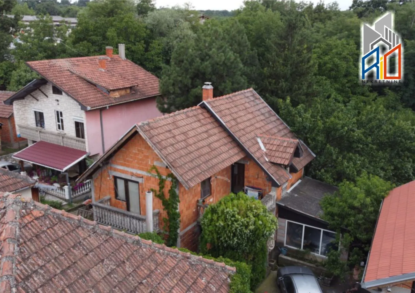 Useljive dve kuće u Ubu slika 9