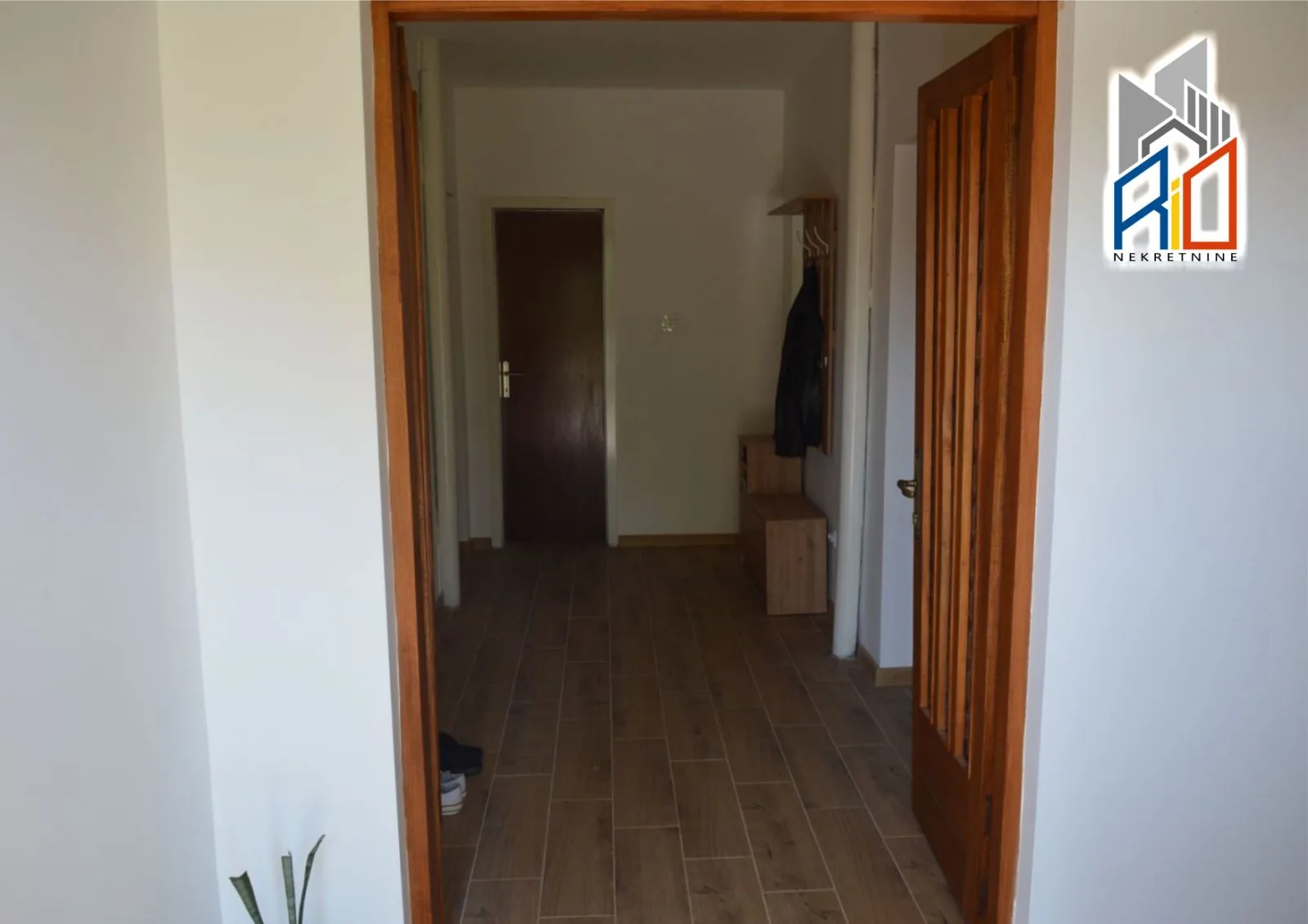 Kuća 200m2 u Ubu slika 15