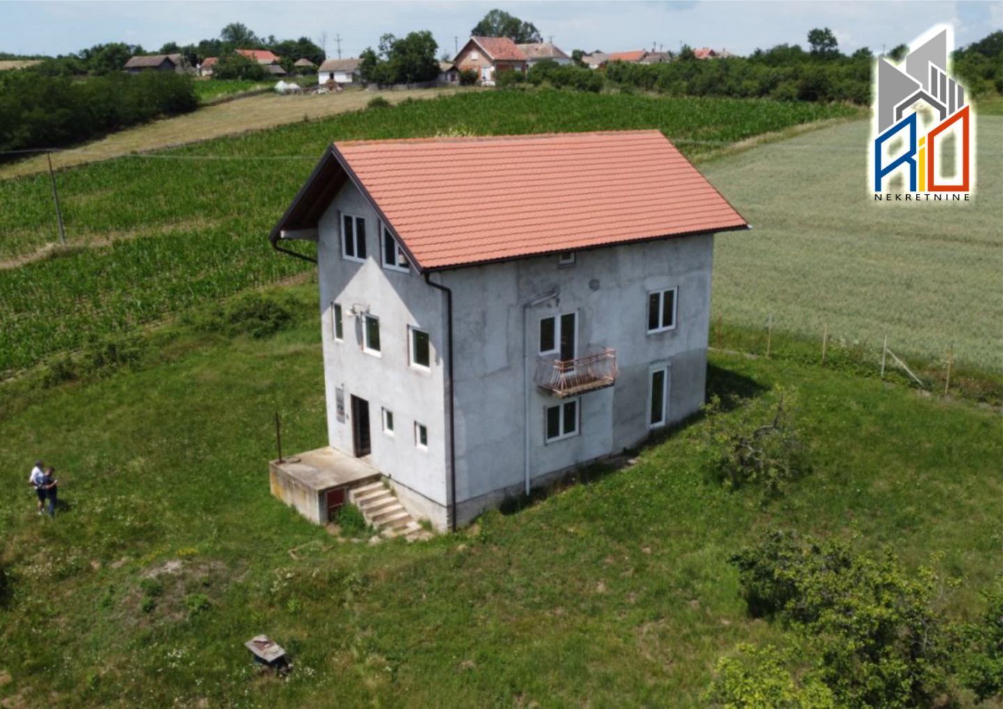 Kuća 200m2 u Tularima kod Uba slika 12