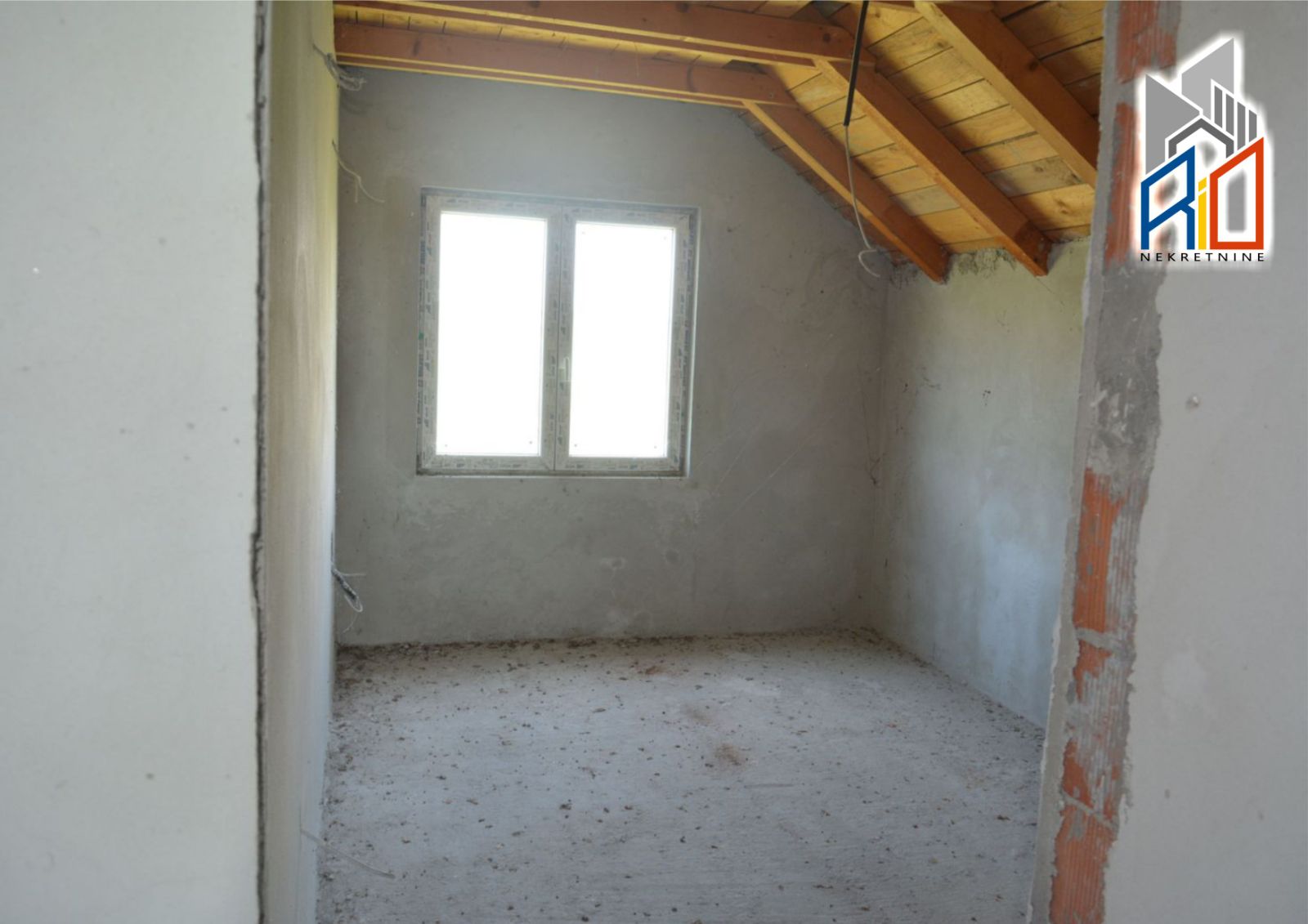 Kuća 200m2 u Tularima kod Uba slika 6